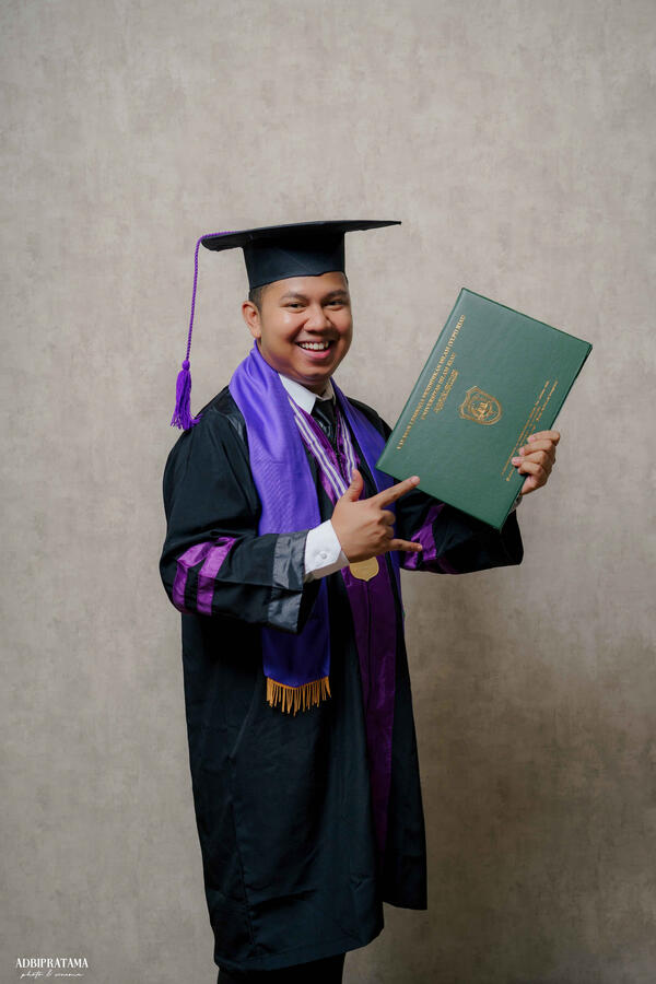 Harry Graduation Portrait with Adbi Pratama Photo Harry Graduation Portrait with Adbi Pratama Photo